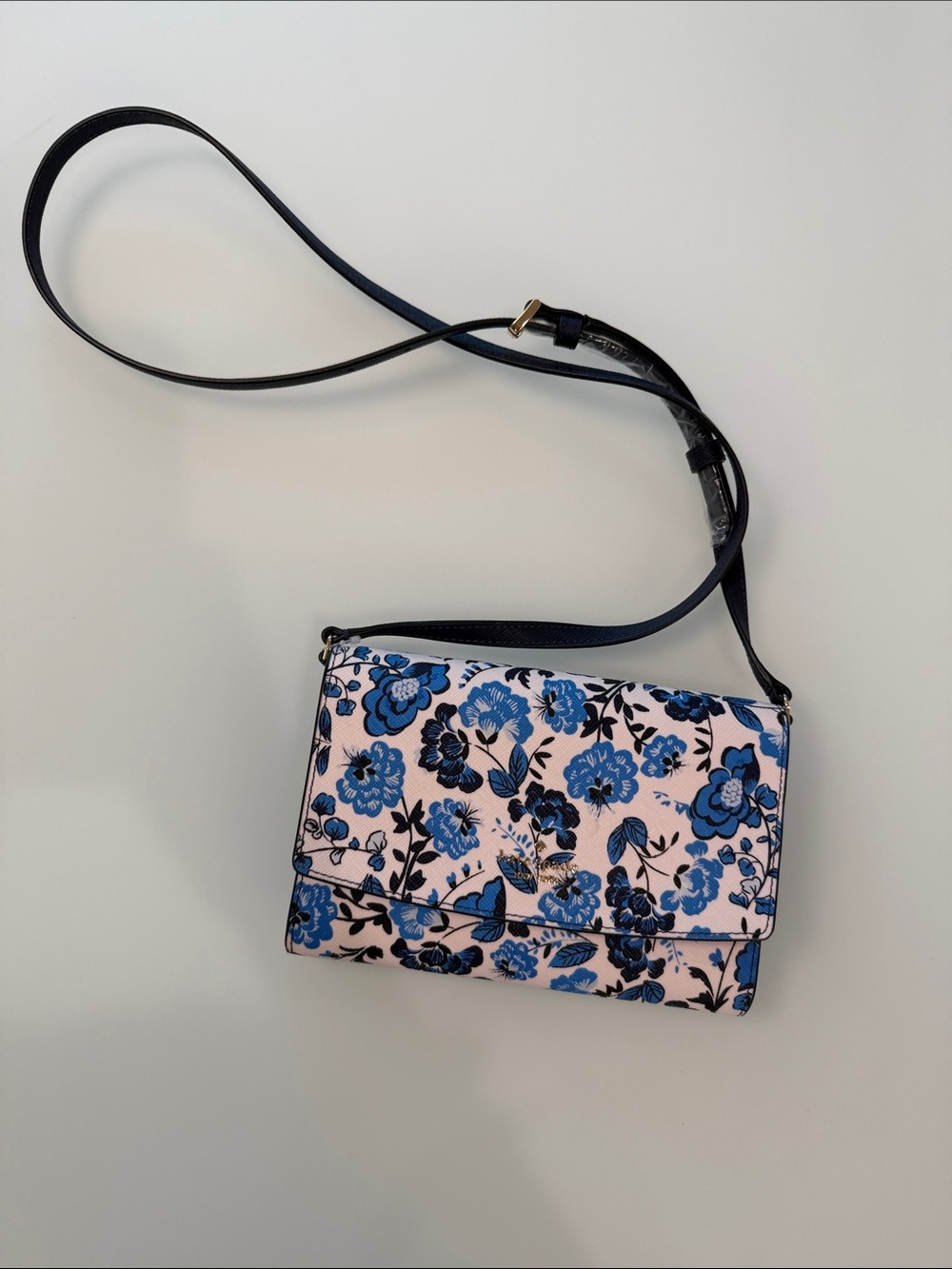 kate spade Multi Blue Vase Floral Crossbody Wallet on a String Bag